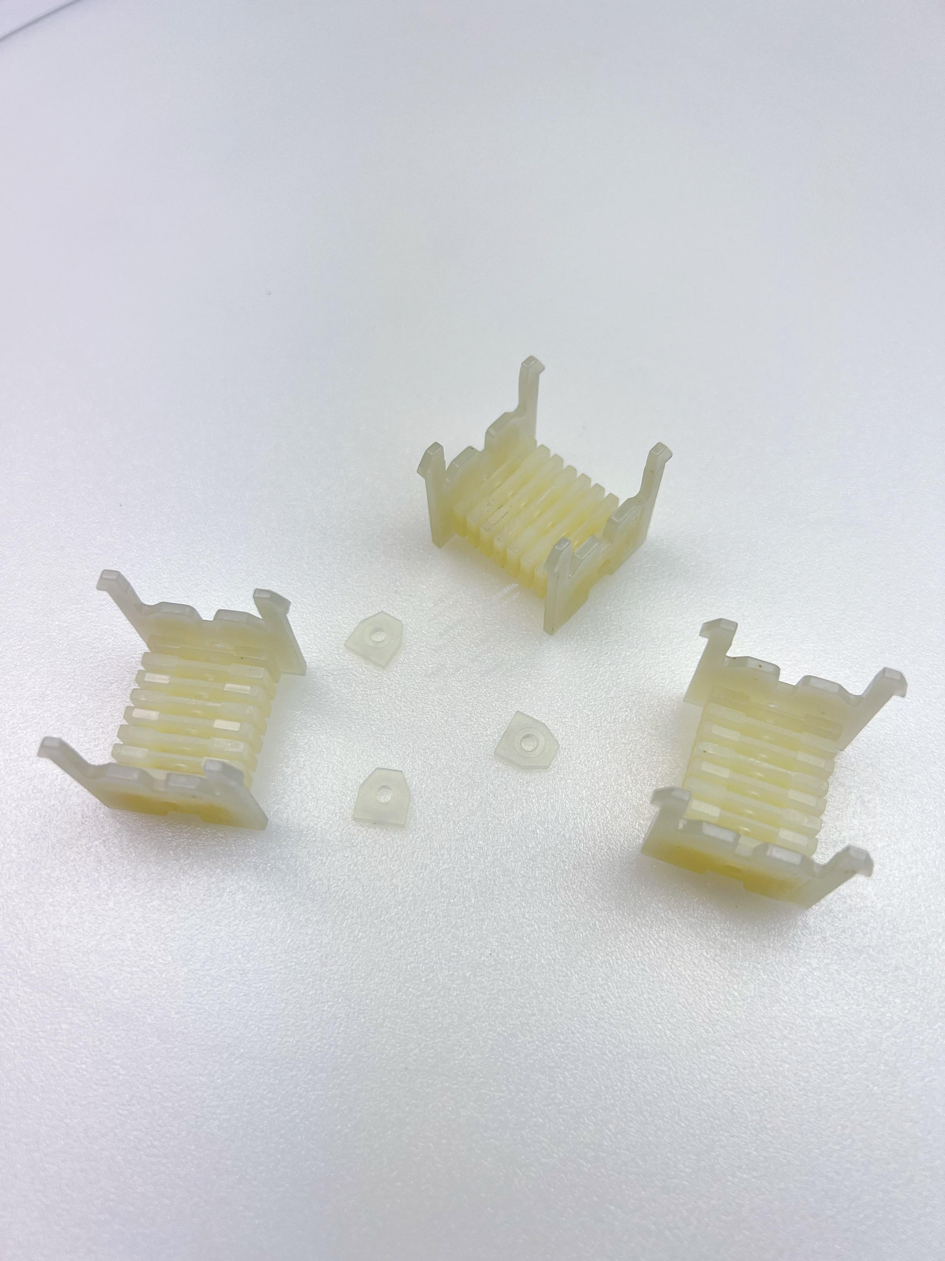 GBRU 钞箱白色高度塑料件